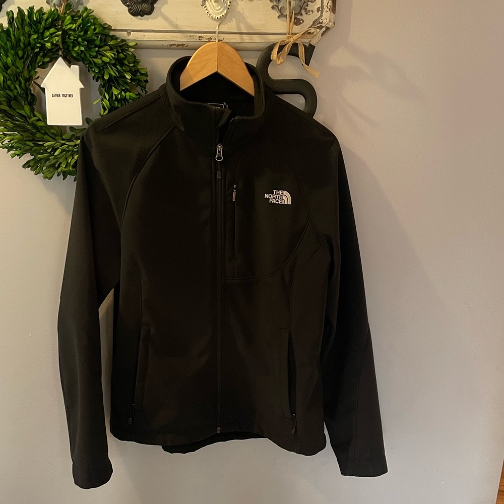 The North Face Woman’s Apex Jacket Black Size Large - Great Condition